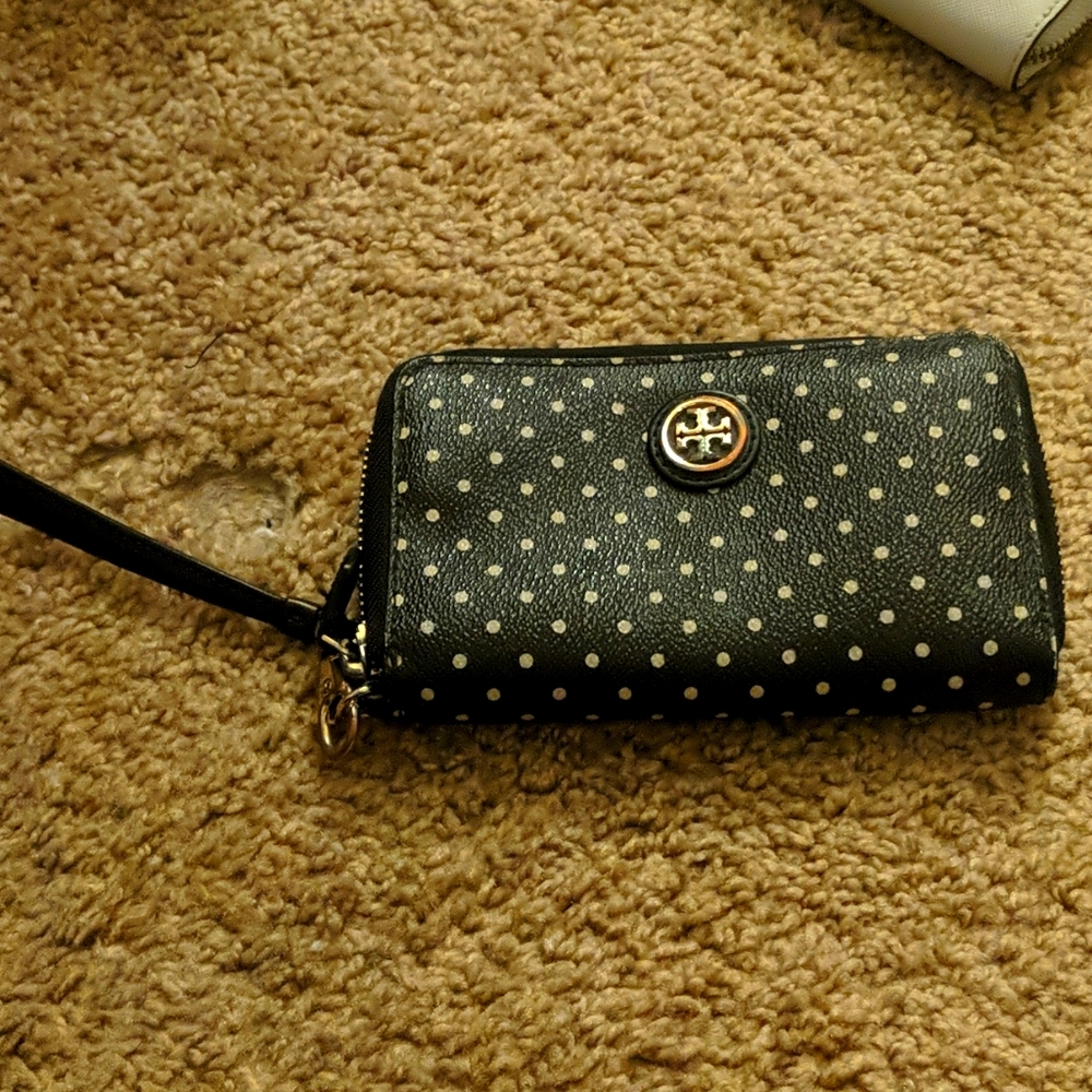 Tory burch wristlet